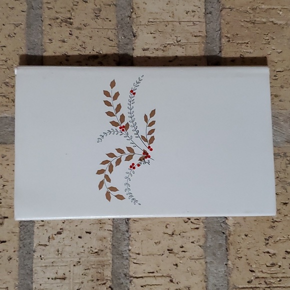 The Story of the Christmas Guest as retold by Helen Steiner Rice - Picture 2 of 2